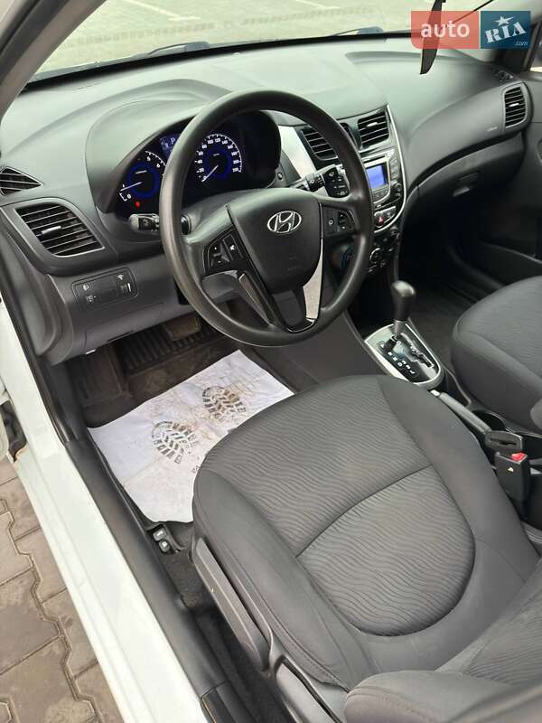 Седан Hyundai Accent 2013 в Кривому Розі