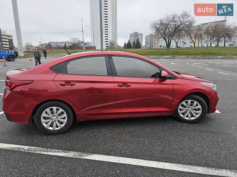 Седан Hyundai Accent 2018 в Киеве