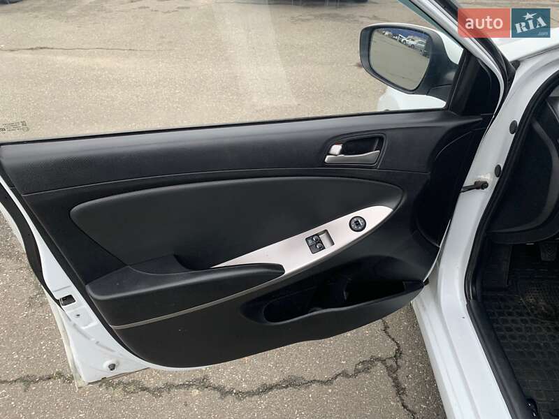 Седан Hyundai Accent 2019 в Києві