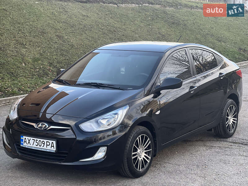 Седан Hyundai Accent 2012 в Лозовій