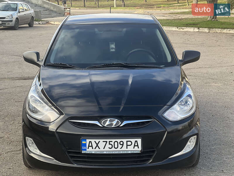 Седан Hyundai Accent 2012 в Лозовій