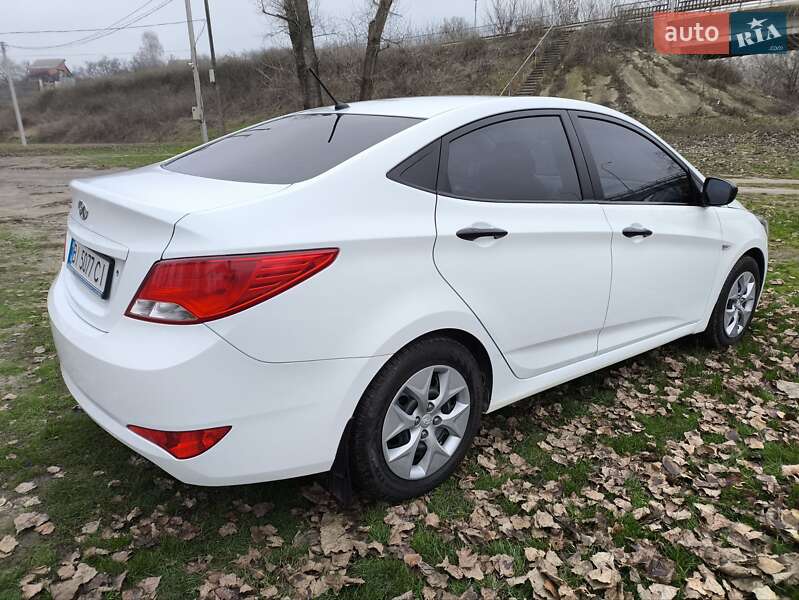 Седан Hyundai Accent 2016 в Кобеляках