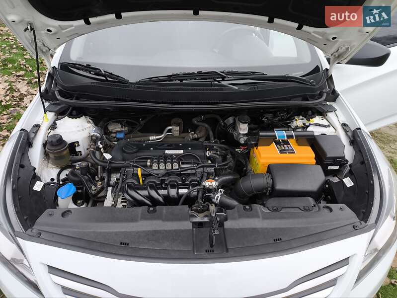 Седан Hyundai Accent 2016 в Кобеляках