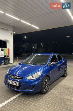 Седан Hyundai Accent 2011 в Днепре