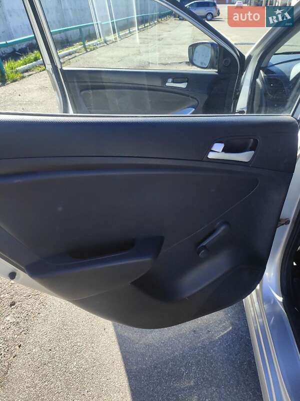 Седан Hyundai Accent 2012 в Киеве фото 8 Седан Hyundai Accent 2012 в Киеве