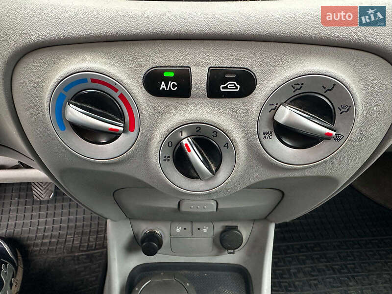 Седан Hyundai Accent 2008 в Львові фото 16 Седан Hyundai Accent 2008 в Львові