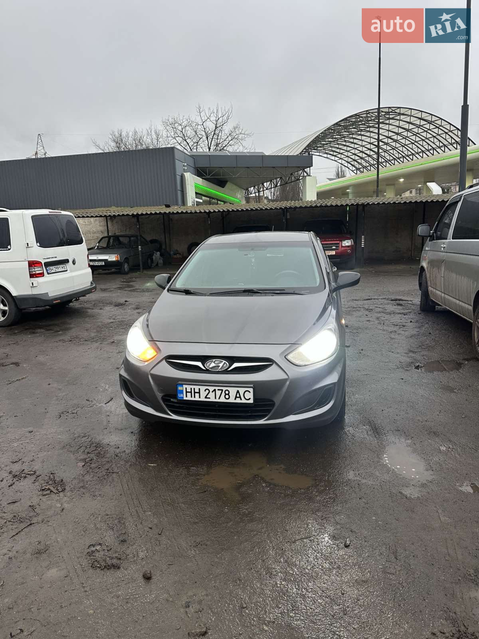 2010 Hyundai Accent - мініатюра 18