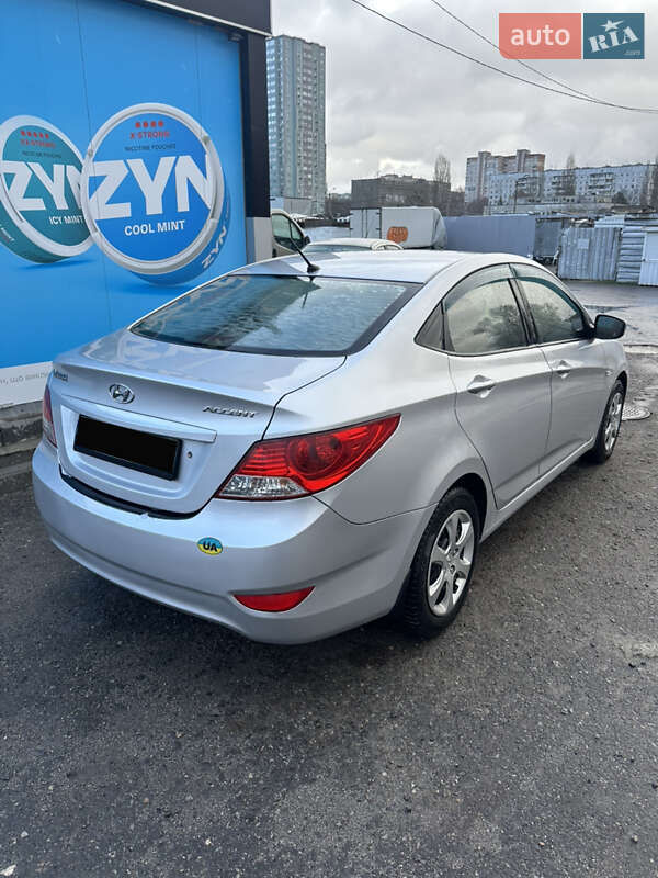 Седан Hyundai Accent 2012 в Харкові фото 6 Седан Hyundai Accent 2012 в Харкові