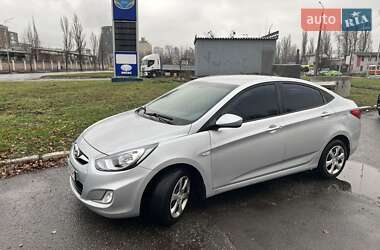 Седан Hyundai Accent 2011 в Киеве