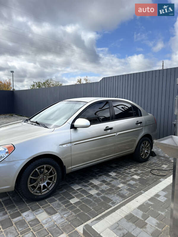 Hyundai Accent 2008