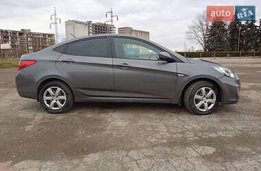 Седан Hyundai Accent 2012 в Ужгороді