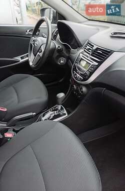 Седан Hyundai Accent 2012 в Ужгороді