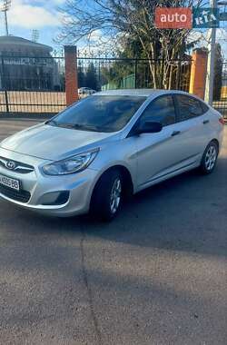 Седан Hyundai Accent 2013 в Олександрії