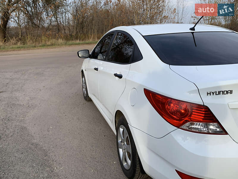 Седан Hyundai Accent 2013 в Радомышле фото 3 Седан Hyundai Accent 2013 в Радомышле