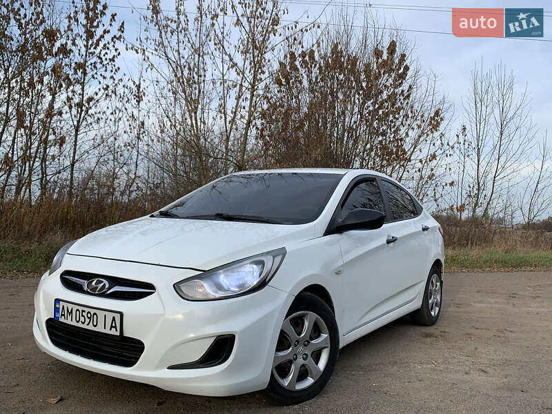 Седан Hyundai Accent 2013 в Радомышле фото 23 Седан Hyundai Accent 2013 в Радомышле