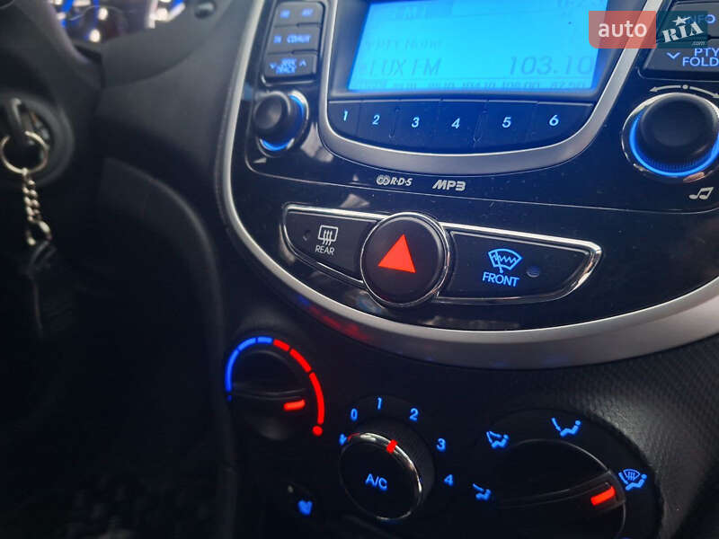 Седан Hyundai Accent 2012 в Києві фото 31 Седан Hyundai Accent 2012 в Києві