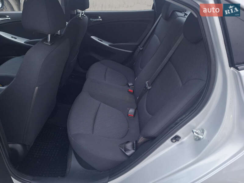 Седан Hyundai Accent 2012 в Києві фото 39 Седан Hyundai Accent 2012 в Києві