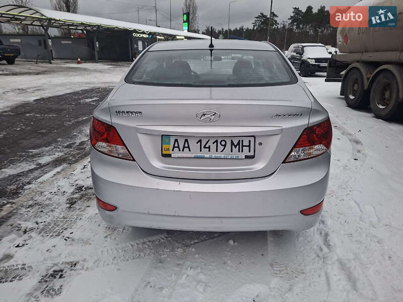 Седан Hyundai Accent 2012 в Києві фото 43 Седан Hyundai Accent 2012 в Києві