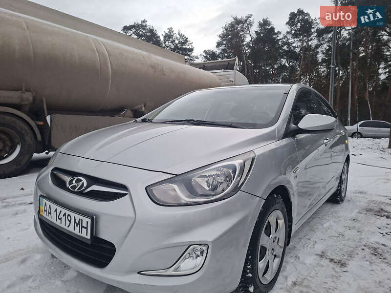 Седан Hyundai Accent 2012 в Києві фото 70 Седан Hyundai Accent 2012 в Києві