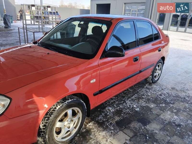 Лифтбек Hyundai Accent 2005 в Полтаве