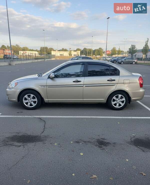 Седан Hyundai Accent 2008 в Казатине