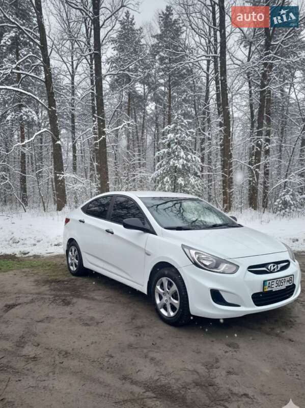 Седан Hyundai Accent 2012 в Дніпрі