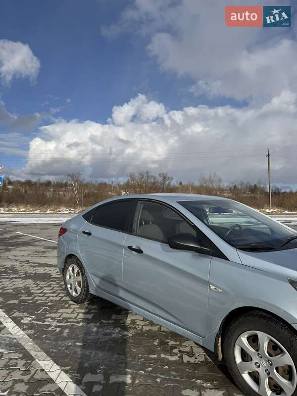 Седан Hyundai Accent 2012 в Львове фото 10 Седан Hyundai Accent 2012 в Львове
