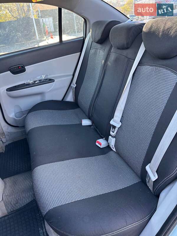 Седан Hyundai Accent 2008 в Днепре