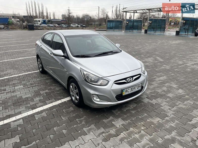 Седан Hyundai Accent 2013 в Николаеве