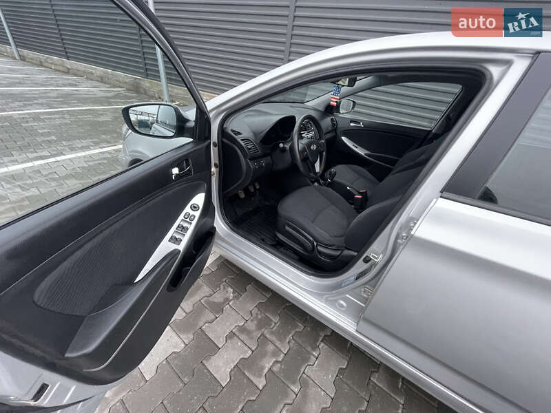 Седан Hyundai Accent 2013 в Николаеве