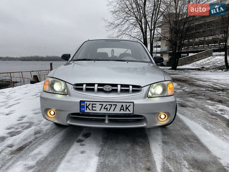 Лифтбек Hyundai Accent 2000 в Днепре фото 2 Лифтбек Hyundai Accent 2000 в Днепре