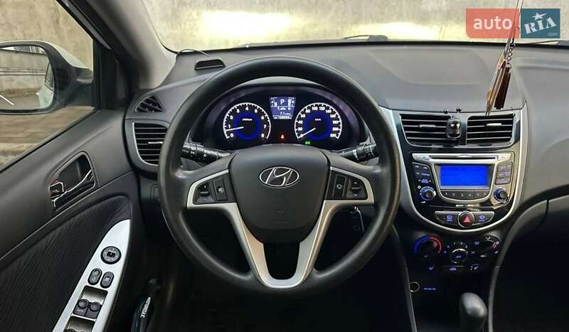 Седан Hyundai Accent 2012 в Кременчуці