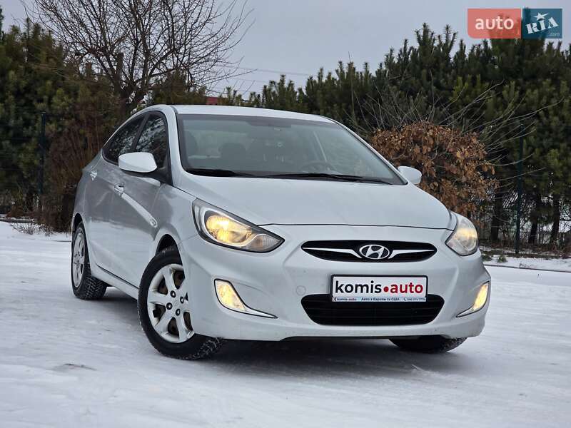 Hyundai Accent 2013 Hyundai Accent 2013