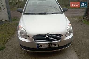 Седан Hyundai Accent 2010 в Днепре