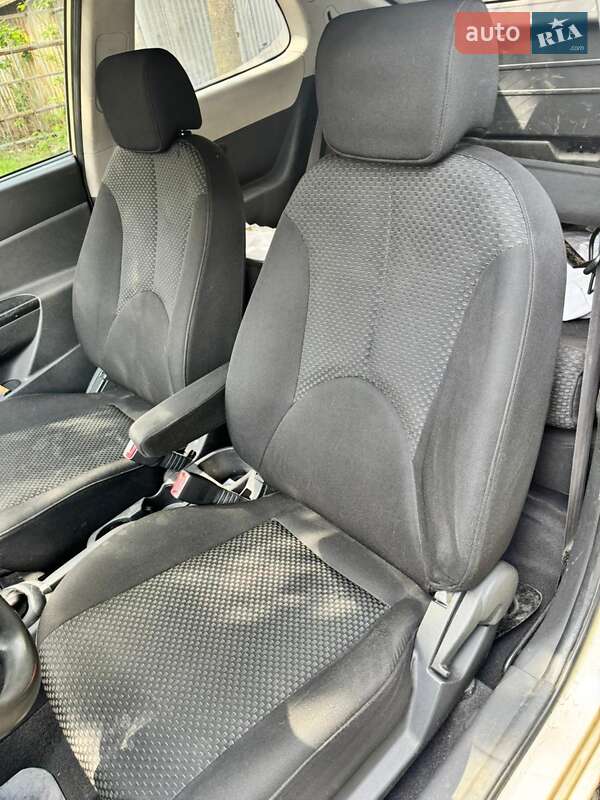 Хэтчбек Hyundai Accent 2006 в Лозовой