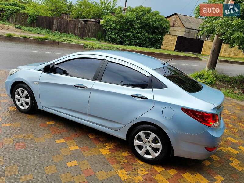 Седан Hyundai Accent 2012 в Харкові