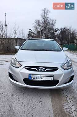 Седан Hyundai Accent 2012 в Охтирці
