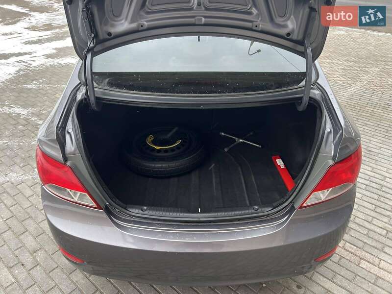Седан Hyundai Accent 2016 в Николаеве