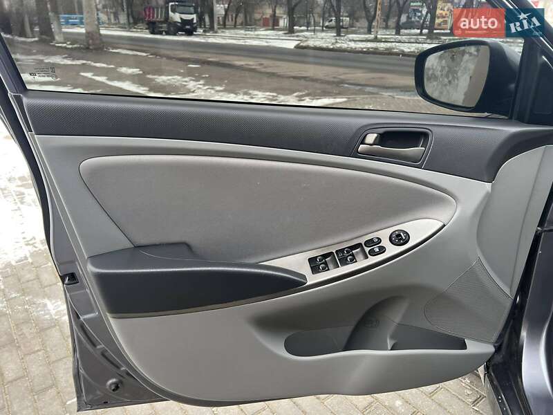 Седан Hyundai Accent 2016 в Николаеве