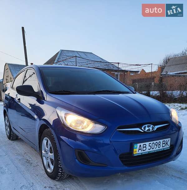 Седан Hyundai Accent 2011 в Ананьеве фото 46 Седан Hyundai Accent 2011 в Ананьеве