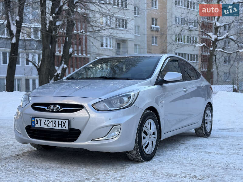 Hyundai Accent 2011