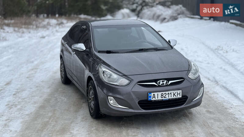 Hyundai Accent 2011