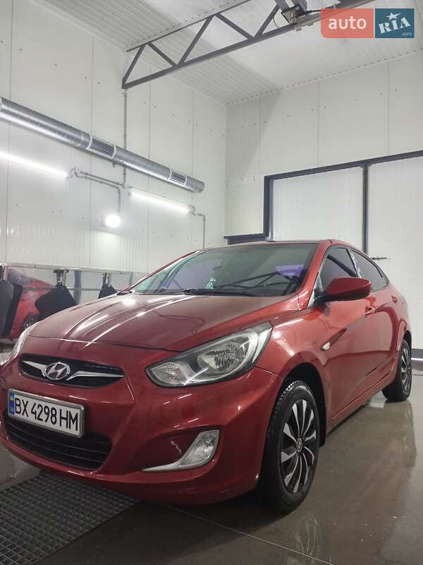 Седан Hyundai Accent 2012 в Каменец-Подольском