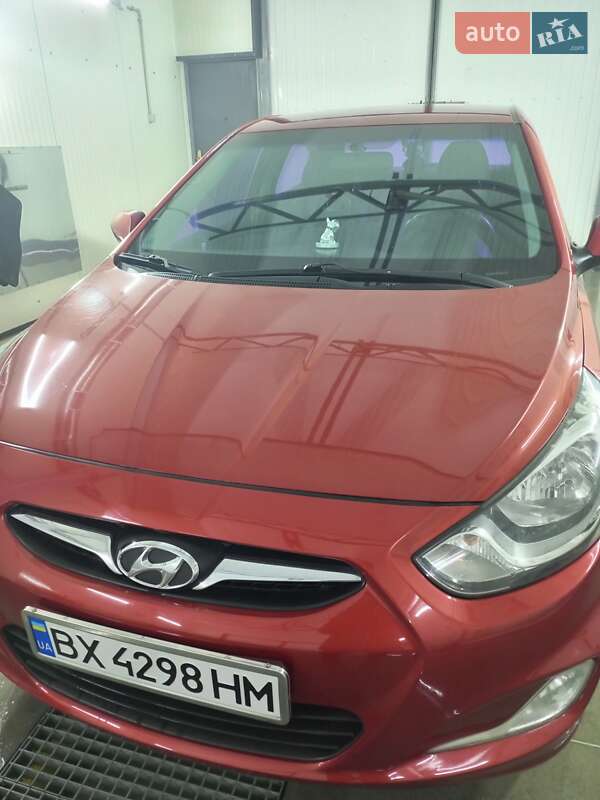 Седан Hyundai Accent 2012 в Каменец-Подольском