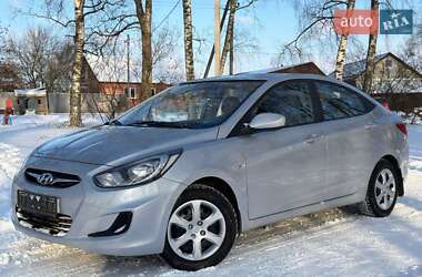 Седан Hyundai Accent 2012 в Ахтырке