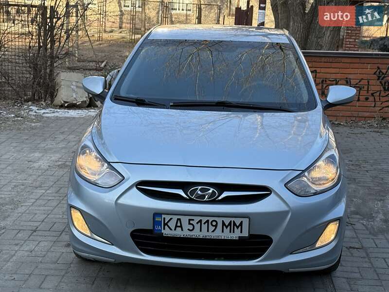 Hyundai Accent 2011