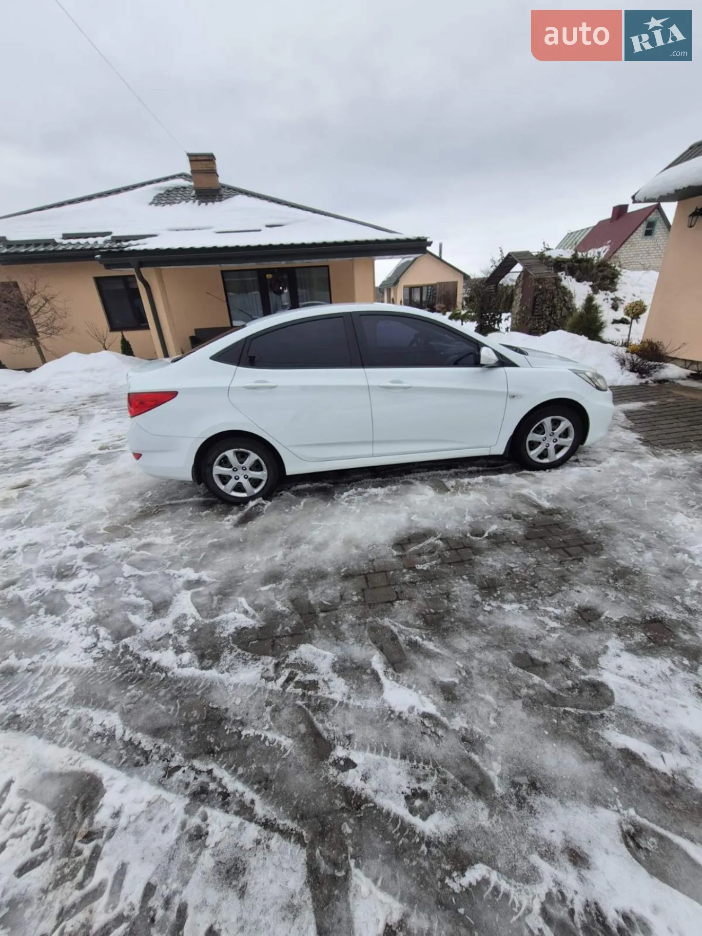 2012 Hyundai Accent - мініатюра 3