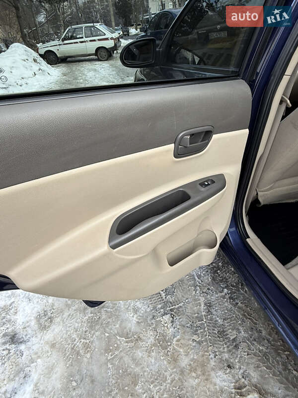 Седан Hyundai Accent 2008 в Львове