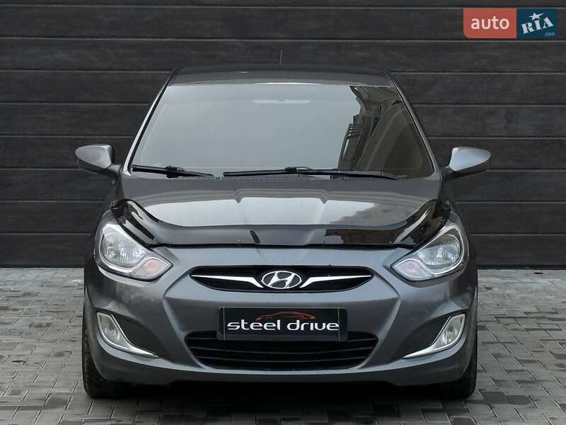 Hyundai Accent 2013 Hyundai Accent 2013