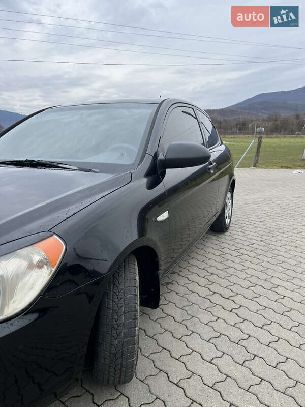 Хэтчбек Hyundai Accent 2007 в Сваляве